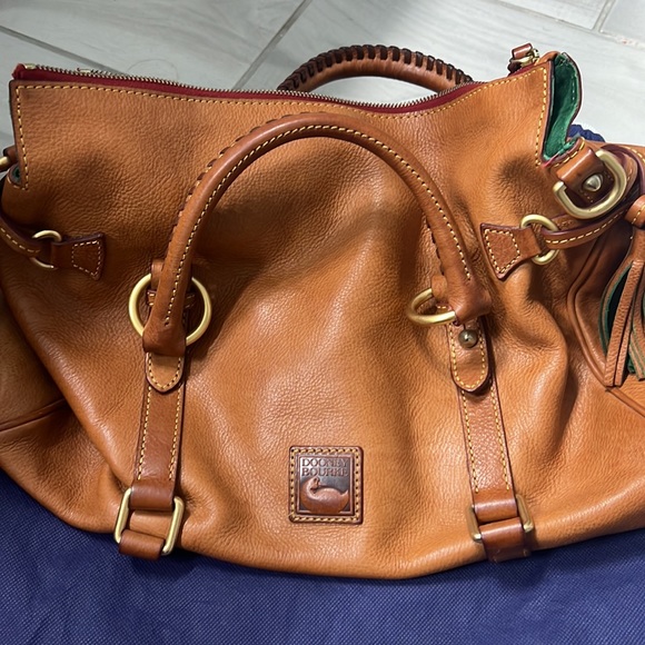 Dooney and Bourke leather purse - Picture 2 of 4